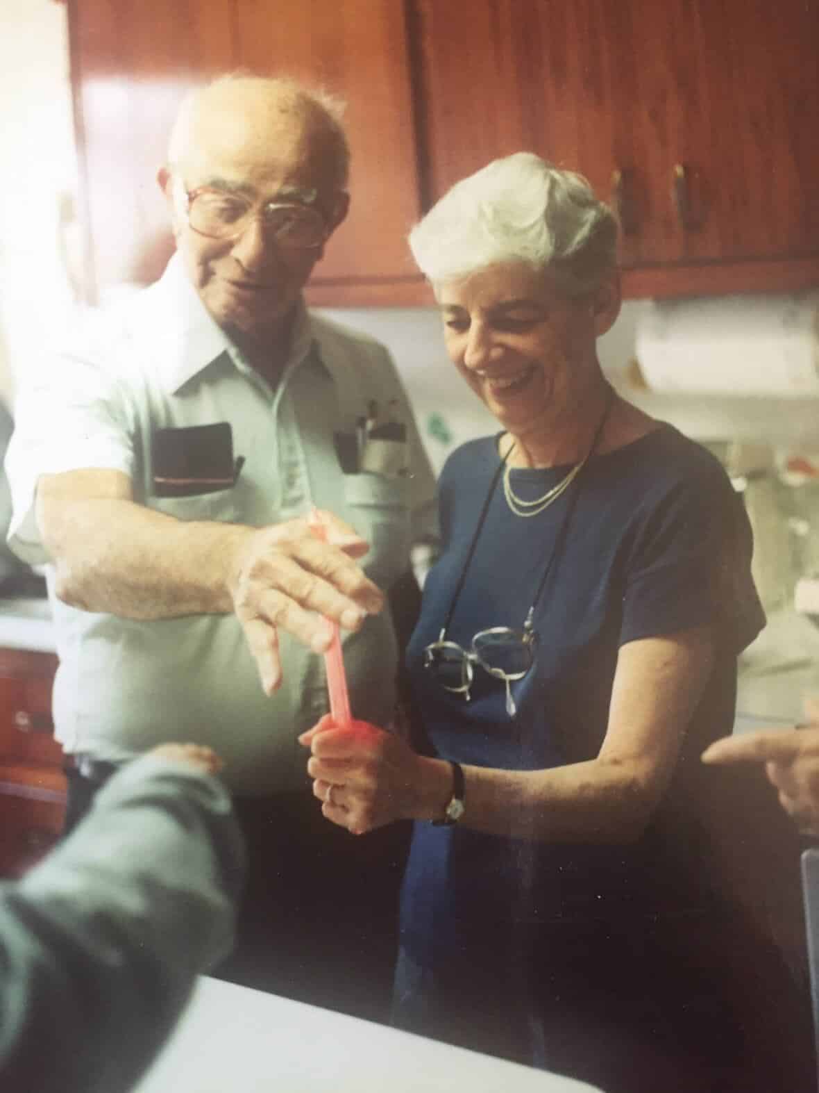 Concéntrate en el poder de la paciencia. Descubre la increíble historia de Sylvia Bloom, un recordatorio único: el dinero crece con tiempo y sabiduría.